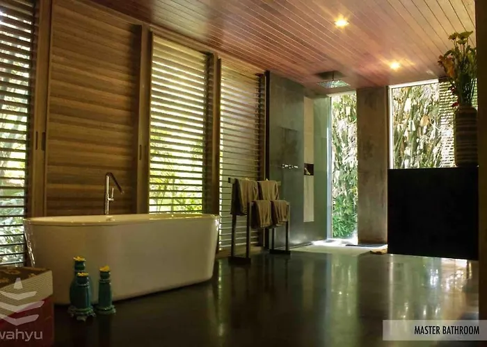 Villa Unique Architect-designed & Tropical Garden In