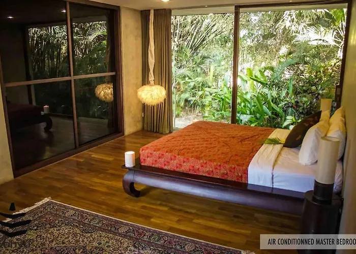 Unique Architect-designed & Tropical Garden In Villa *