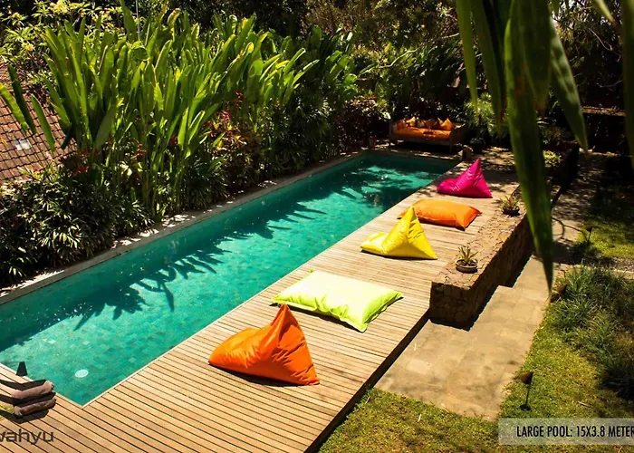 Unique Architect-designed & Tropical Garden In