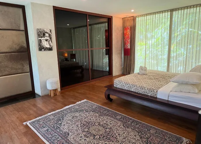 Unique Architect-designed & Tropical Garden In Villa